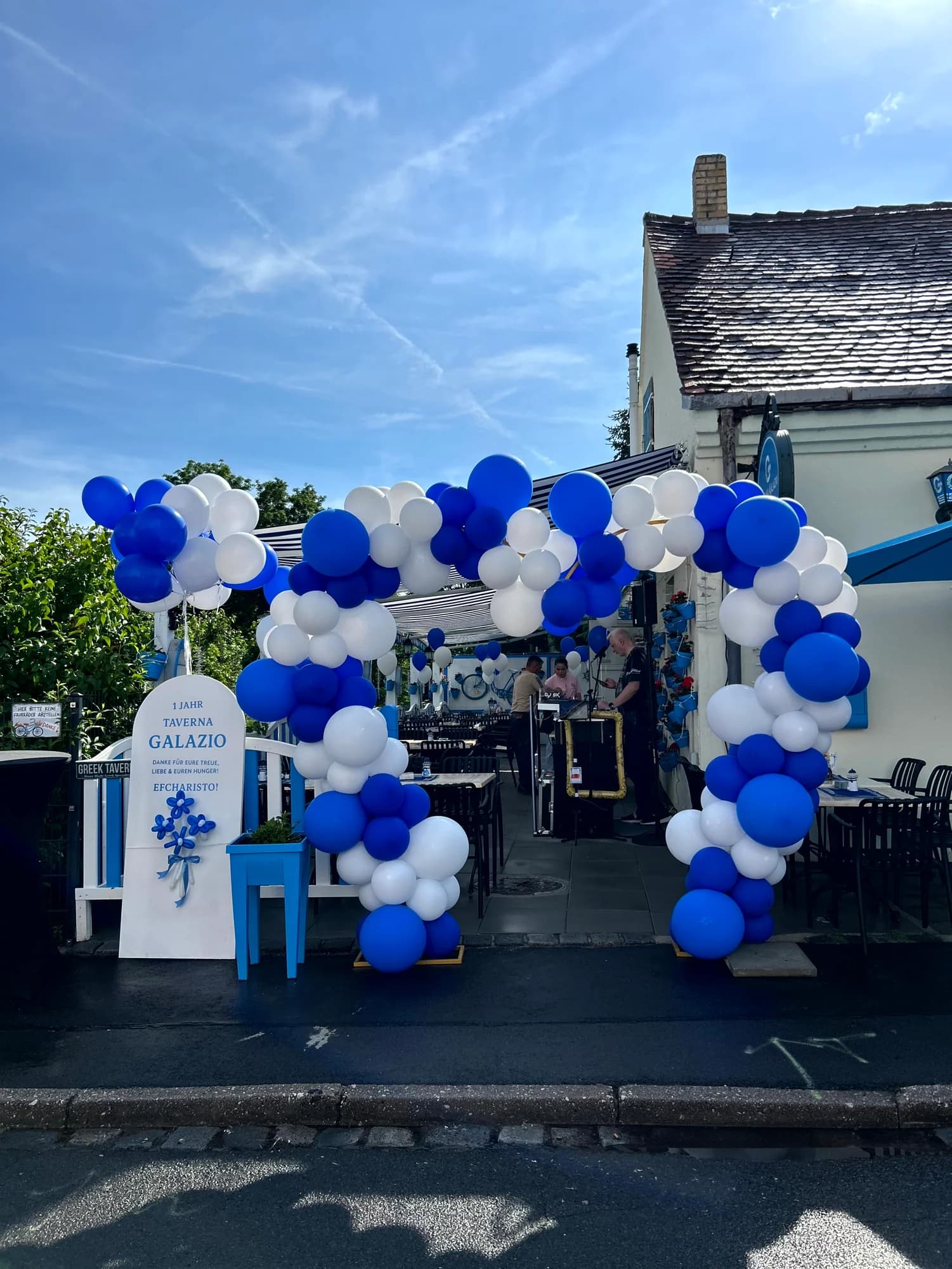 Corporate Events – Fly Balloons & Decor